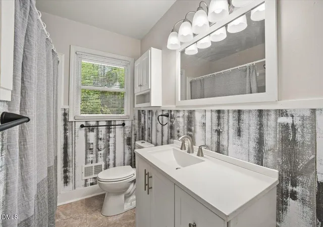 Photo 4 of Single family home for sale at 3645 Hicksboro Rd, Henderson, NC 27537 | MLS# 10188605 | Listing updated on 2026-09-05