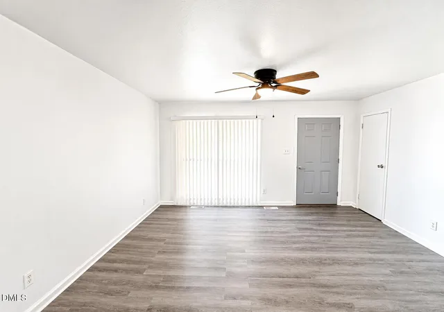 Photo 3 of Sale Pending at 2827 Coronada Pkwy, Fayetteville, NC 28306 | MLS# 10189006 | Listing updated on 2026-10-09