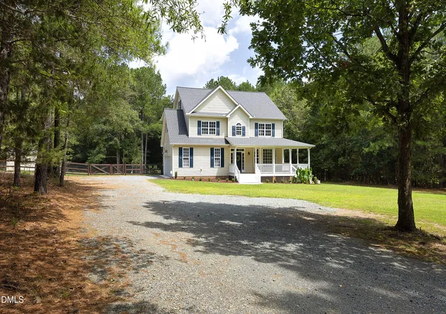 Photo 2 of Single family home for sale at 535 Poplar Forest Ln, Pittsboro, NC 27312 | MLS# 10189120 | Listing updated on 2026-08-30
