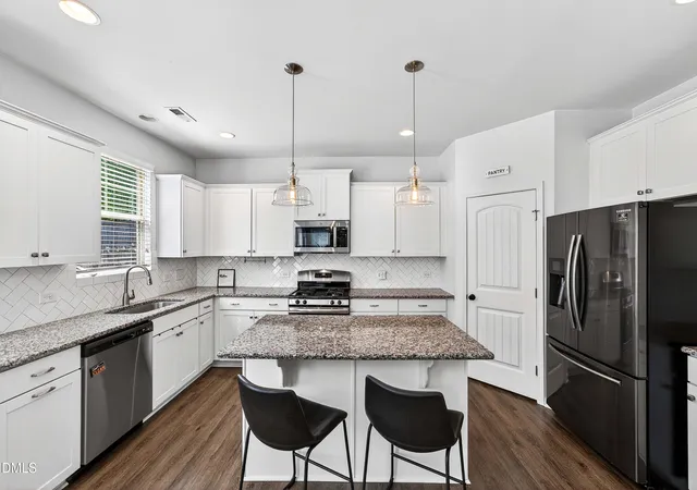 Photo 3 of Sale Pending at 410 Chestnut Oak Pl, Durham, NC 27704 | MLS# 10188815 | Listing updated on 2026-09-07