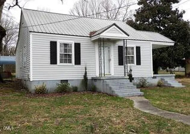 Photo 1 of Single family home for sale at 306 Ferguson St, Littleton, NC 27850 | MLS# 10188502 | Listing updated on 2026-10-05