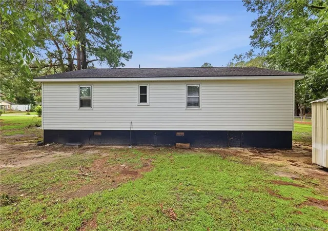 Photo 2 of Single family home for sale at 604 Calhoun St, Clinton, NC 28328 | MLS# 768180 | Listing updated on 2026-08-25