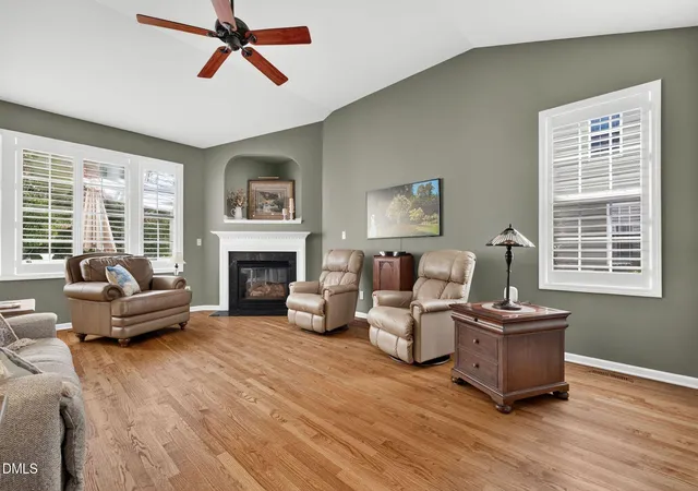 Photo 4 of Sale Pending at 9052 Cornwell Dr, Wake Forest, NC 27587 | MLS# 10189082 | Listing updated on 2026-10-07