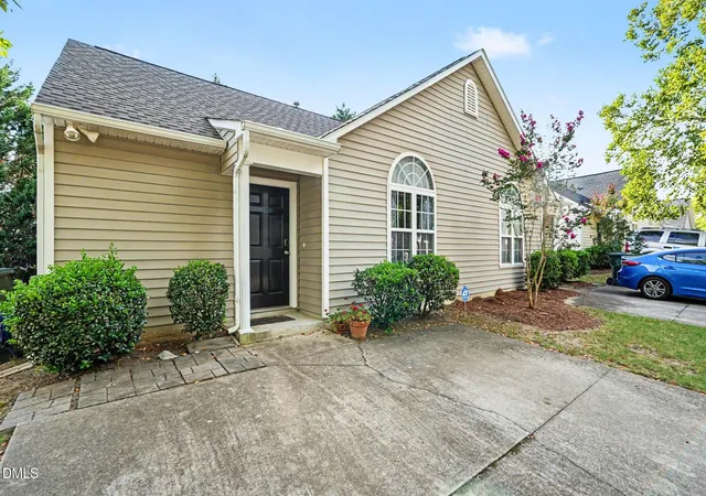 Townhouse for sale at 2331 Whistling Straits Wy, Raleigh, NC 27604 | MLS# 10189111