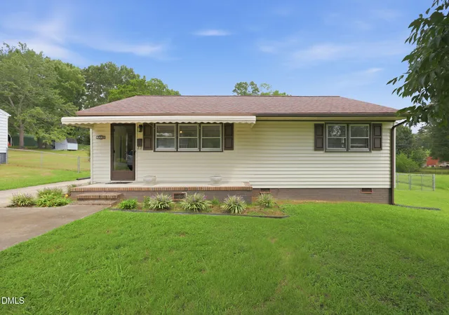 Photo 2 of Sale Pending at 2220 Mckinney St, Burlington, NC 27217 | MLS# 10189222 | Listing updated on 2026-09-11