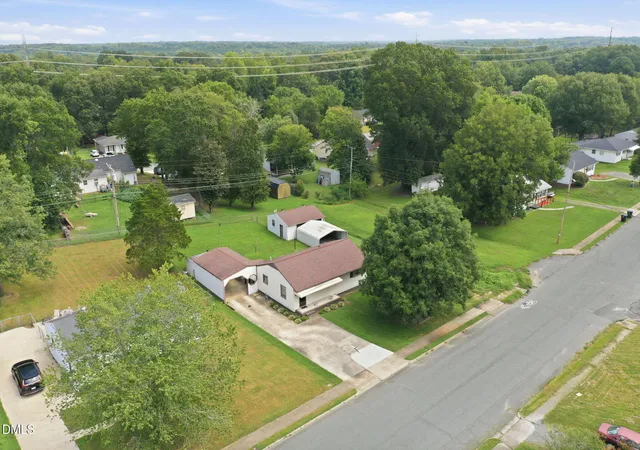 Photo 4 of Sale Pending at 2220 Mckinney St, Burlington, NC 27217 | MLS# 10189222 | Listing updated on 2026-09-11