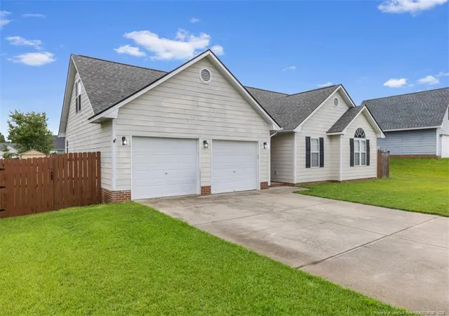 Photo 3 of Single family home for sale at 172 Walden Green Dr, Raeford, NC 28376 | MLS# 768206 | Listing updated on 2026-08-25