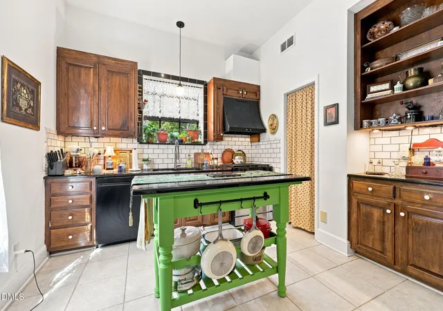 Photo 3 of Single family home for sale at 304 Kite Dr, Fuquay Varina, NC 27526 | MLS# 10189309 | Listing updated on 2026-09-16