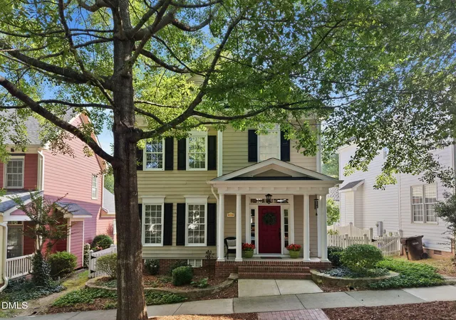 Photo 1 of Sale Pending at 124 Tharrington Dr, Chapel Hill, NC 27516 | MLS# 10189409 | Listing updated on 2026-09-02