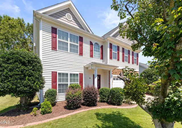 Photo 4 of Single family home for sale at 120 Killington Dr, Clayton, NC 27520 | MLS# 10188824 | Listing updated on 2026-09-18