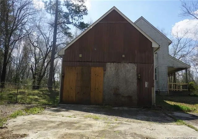 Photo 4 of Single family home for sale at 19101 Wagram Rd, Laurinburg, NC 28352 | MLS# 768297 | Listing updated on 2026-08-25