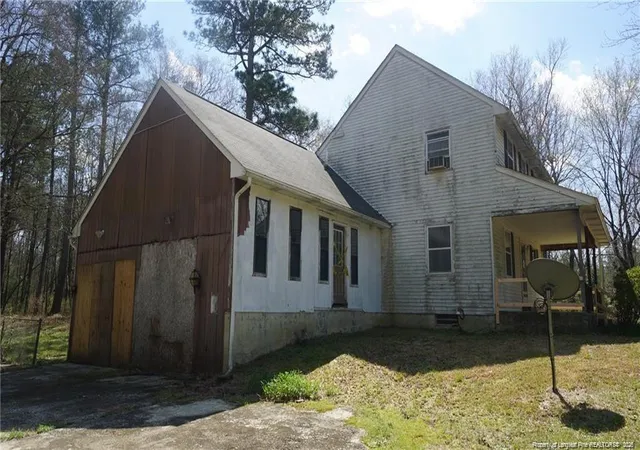 Photo 5 of Single family home for sale at 19101 Wagram Rd, Laurinburg, NC 28352 | MLS# 768297 | Listing updated on 2026-08-25