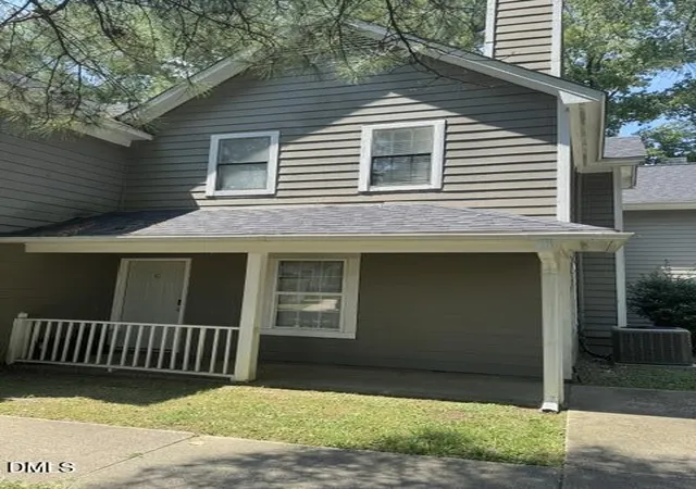 Listing Photo 4 - Condo for sale in building located at 4300 Presley Ct Ct, Raleigh, NC 27604 - Unit #A, B, C, D