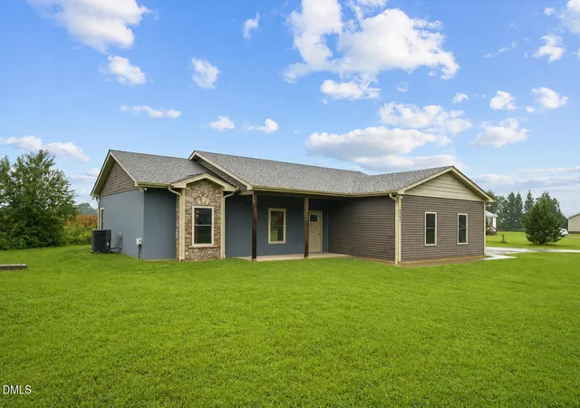 Photo 2 of Single family home for sale at 4961 Wayne Memorial Dr, Goldsboro, NC 27534 | MLS# 10188606 | Listing updated on 2026-09-13