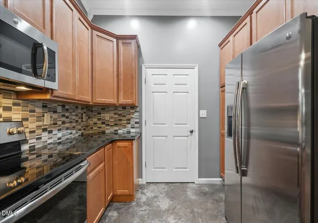 Photo 4 of Single family home for sale at 4961 Wayne Memorial Dr, Goldsboro, NC 27534 | MLS# 10188606 | Listing updated on 2026-09-13