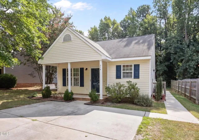 Photo 1 of Single family home for sale at 214 Highgate Cir, Wake Forest, NC 27587 | MLS# 10188650 | Listing updated on 2026-09-22