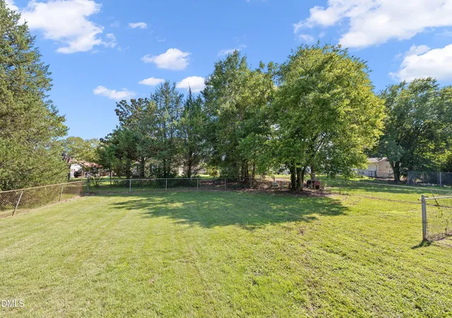 Photo 3 of Sale Pending at 212 Overlook Ave, Durham, NC 27712 | MLS# 10189308 | Listing updated on 2026-09-06