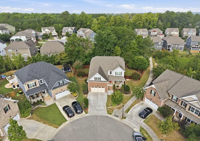Photo 4 of Single family home for sale at 2724 Bushy Lake Cvs, Apex, NC 27502 | MLS# 10189241 | Listing updated on 2026-09-01