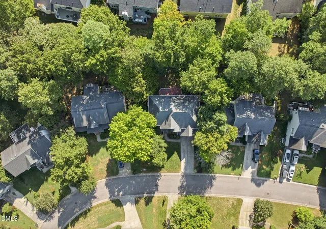 Photo 4 of Single family home for sale at 106 Ashwyn Ct, Cary, NC 27518 | MLS# 10188885 | Listing updated on 2026-08-28