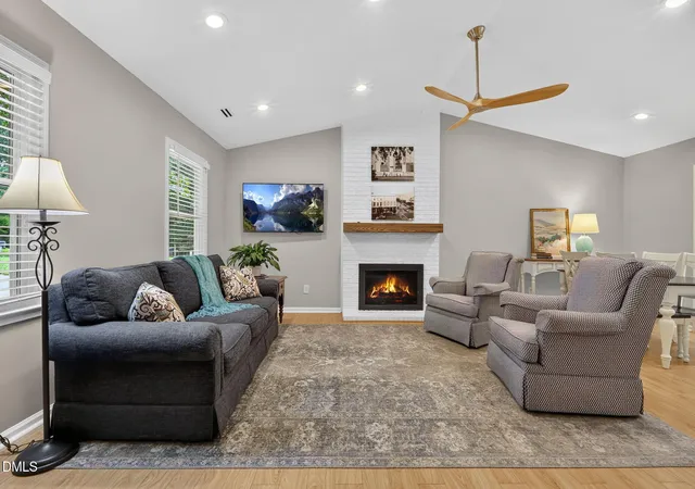 Photo 4 of Sale Pending at 7909 Twin Oak Ct, Raleigh, NC 27615 | MLS# 10189494 | Listing updated on 2026-09-03