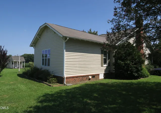 Photo 4 of Sale Pending at 4611 Old Beulah Rd, Selma, NC 27576 | MLS# 10188736 | Listing updated on 2026-09-04