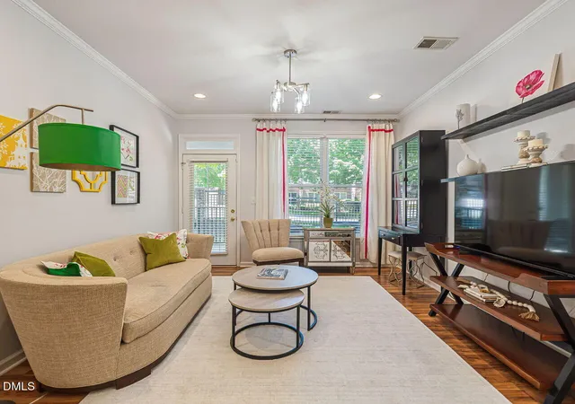 Listing Photo 4 - Condo for sale in building located at 800 Savannah Ridge Rd, Holly Springs, NC 27540 - Unit #110
