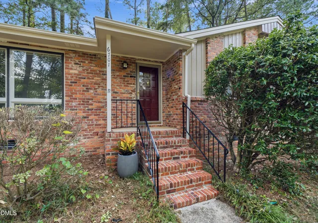 Photo 2 of Sale Pending at 6701 Millbridge Ct, Raleigh, NC 27615 | MLS# 10188982 | Listing updated on 2026-09-08