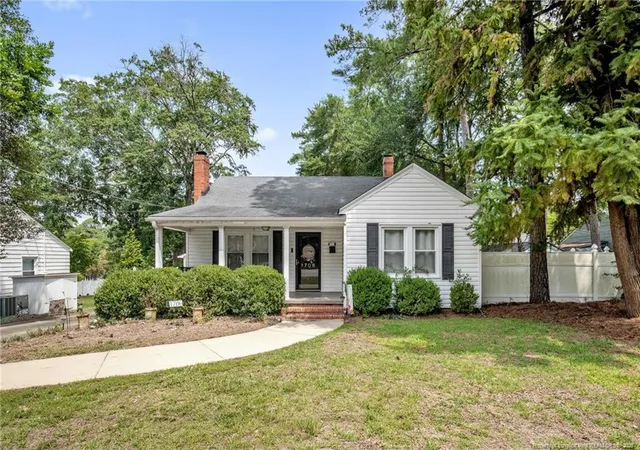 Photo 1 of Single family home for sale at 1706 Bragg Blvd, Fayetteville, NC 28303 | MLS# 768122 | Listing updated on 2026-08-27