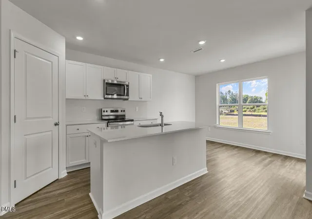 Photo 3 of Single family home for sale at 552 Tradition Farm Pl, Wendell, NC 27591 | MLS# 10188707 | Listing updated on 2026-09-09