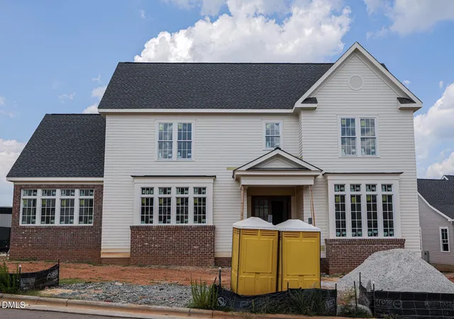 Photo 1 of Sale Pending at 2611 Marchmont St, Raleigh, NC 27608 | MLS# 10188744 | Listing updated on 2026-08-26