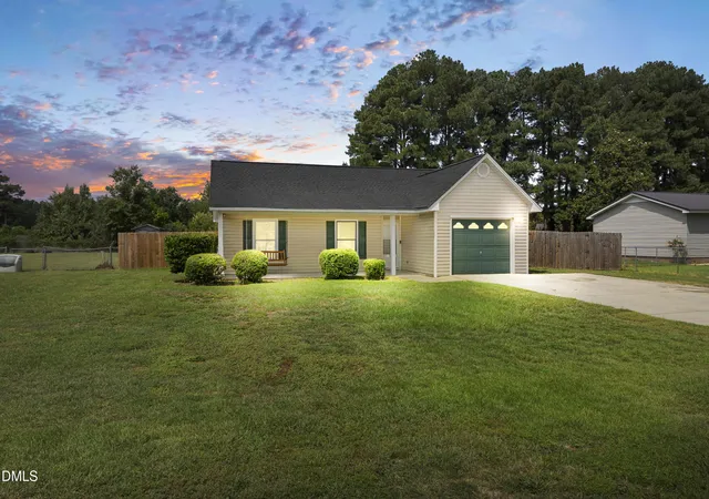 Photo 2 of Single family home for sale at 174 Eulon Loop, Raeford, NC 28376 | MLS# 10189318 | Listing updated on 2026-08-28