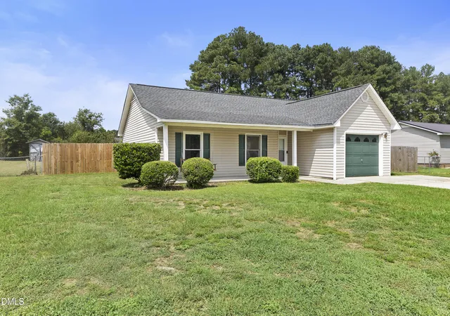 Photo 3 of Single family home for sale at 174 Eulon Loop, Raeford, NC 28376 | MLS# 10189318 | Listing updated on 2026-08-28