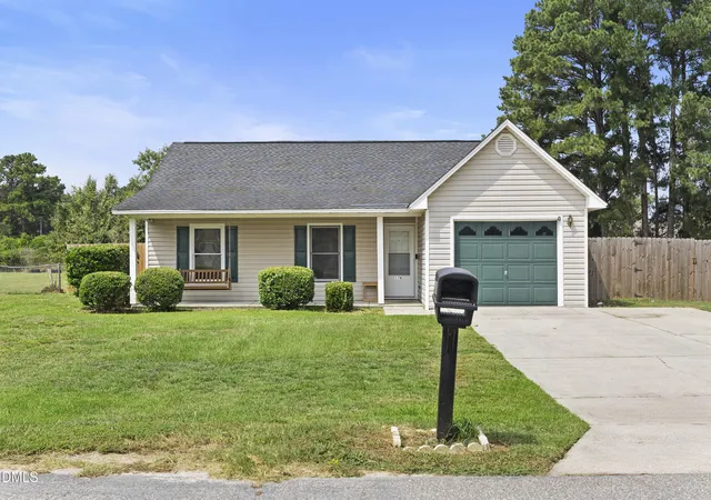 Photo 4 of Single family home for sale at 174 Eulon Loop, Raeford, NC 28376 | MLS# 10189318 | Listing updated on 2026-08-28