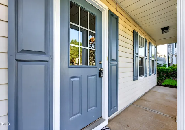 Photo 3 of Single family home for sale at 328 Downing Glen Dr, Morrisville, NC 27560 | MLS# 10189056 | Listing updated on 2026-08-27