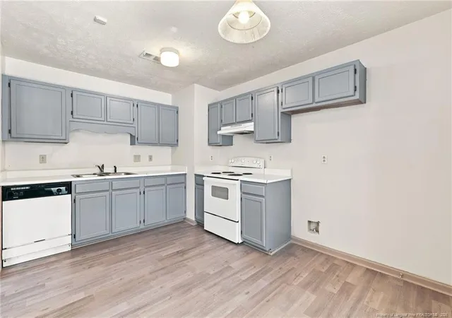 Photo 4 of Sale Pending at 2812 Rosemeade Dr, Fayetteville, NC 28306 | MLS# 768333 | Listing updated on 2026-09-22