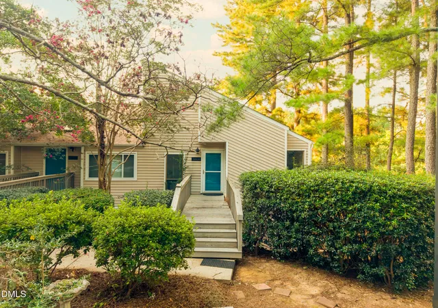 Townhouse for sale at 3808 Summerwood Ct, Raleigh, NC 27613 | MLS# 10188782