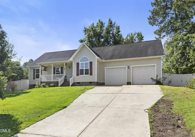 Photo 5 of Single family home for sale at 1070 Roundabout Rd, Cameron, NC 28326 | MLS# 10188802 | Listing updated on 2026-08-30