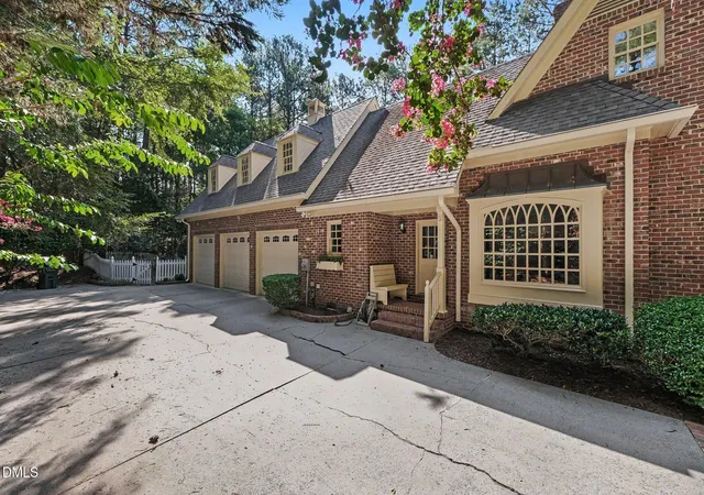Photo 3 of Single family home for sale at 105 Ukiah Ln, Chapel Hill, NC 27514 | MLS# 10189249 | Listing updated on 2026-09-08