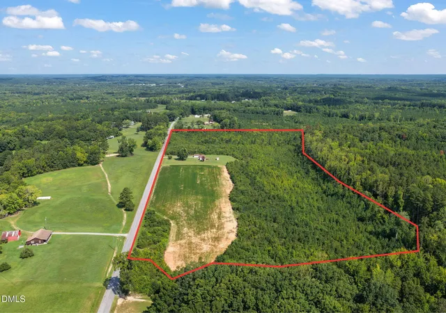 Photo 3 of Sale Pending at 512 Cherry Hill Church Rd, Buffalo Junction, VA 24529 | MLS# 10188772 | Listing updated on 2026-09-02