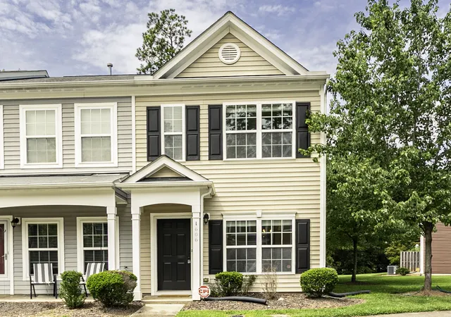 Photo 2 of Townhouse for sale at 1606 Holly Grove Wy, Durham, NC 27713 | MLS# 10188781 | Listing updated on 2026-08-28