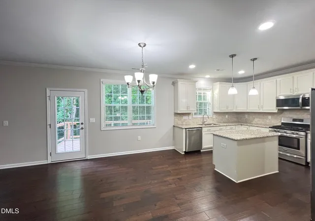 Photo 5 of Sale Pending at 2820 Lumber River Trl, Apex, NC 27502 | MLS# 10188789 | Listing updated on 2026-08-30
