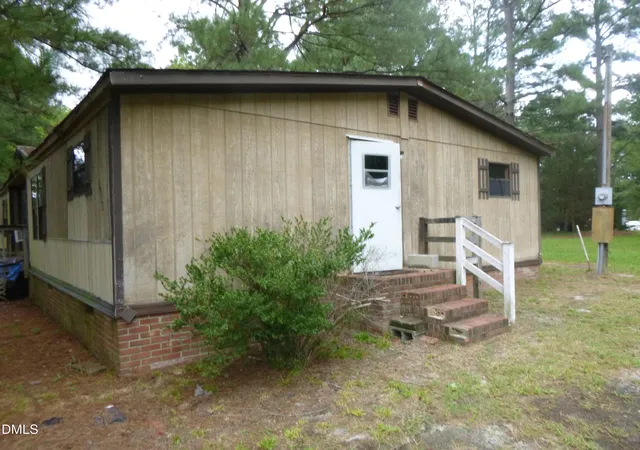 Photo 3 of Manufactured home for sale at 2508 Shepard School Rd, Zebulon, NC 27597 | MLS# 10189171 | Listing updated on 2026-08-28