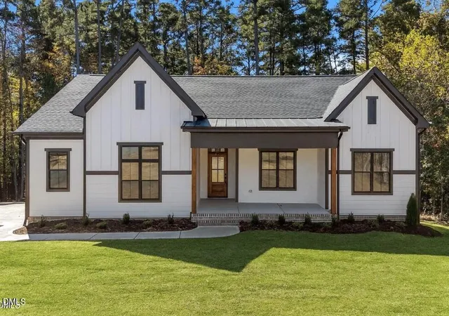 Photo 1 of Single family home for sale at 162 Stonewood Loop Ln, Henderson, NC 27537 | MLS# 10188803 | Listing updated on 2026-08-27