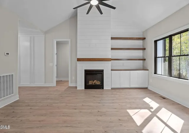 Photo 4 of Single family home for sale at 162 Stonewood Loop Ln, Henderson, NC 27537 | MLS# 10188803 | Listing updated on 2026-08-27