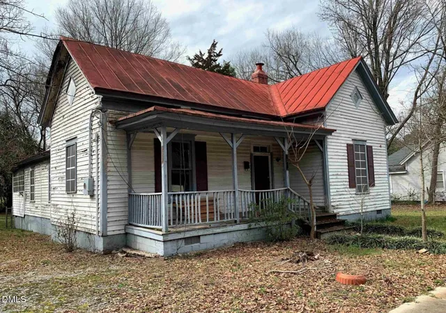 Photo 1 of Single family home for sale at 618 Pender St, Rocky Mount, NC 27801 | MLS# 10189004 | Listing updated on 2026-09-15
