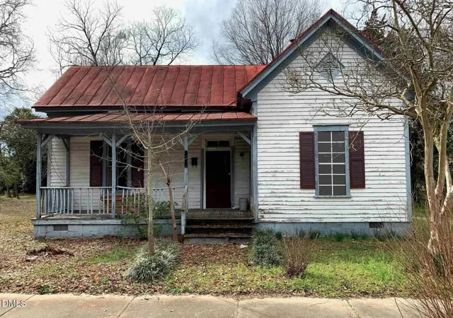 Photo 2 of Single family home for sale at 618 Pender St, Rocky Mount, NC 27801 | MLS# 10189004 | Listing updated on 2026-09-15