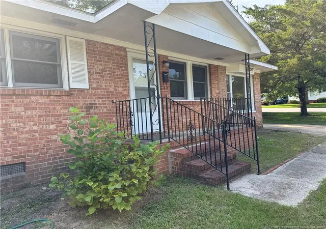 Photo 3 of Single family home for sale at 1623 Gibson St, Fayetteville, NC 28301 | MLS# 767226 | Listing updated on 2026-09-18