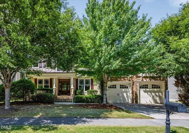 Photo 2 of Sale Pending at 637 Peach Orchard Pl, Cary, NC 27519 | MLS# 10188833 | Listing updated on 2026-08-31
