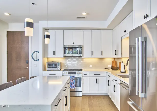 Photo 4 of Condo for sale at 214 Hunt St #510, Durham, NC 27701 | MLS# 10189147 | Listing updated on 2026-08-28