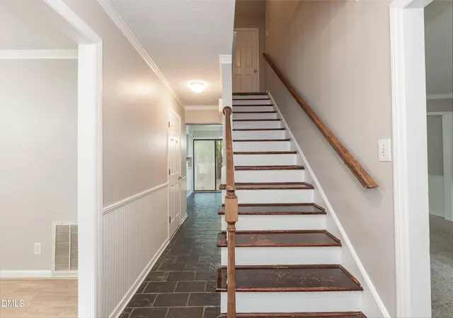 Photo 4 of Single family home for sale at 4017 Livingstone Pl, Durham, NC 27707 | MLS# 10189532 | Listing updated on 2026-08-29